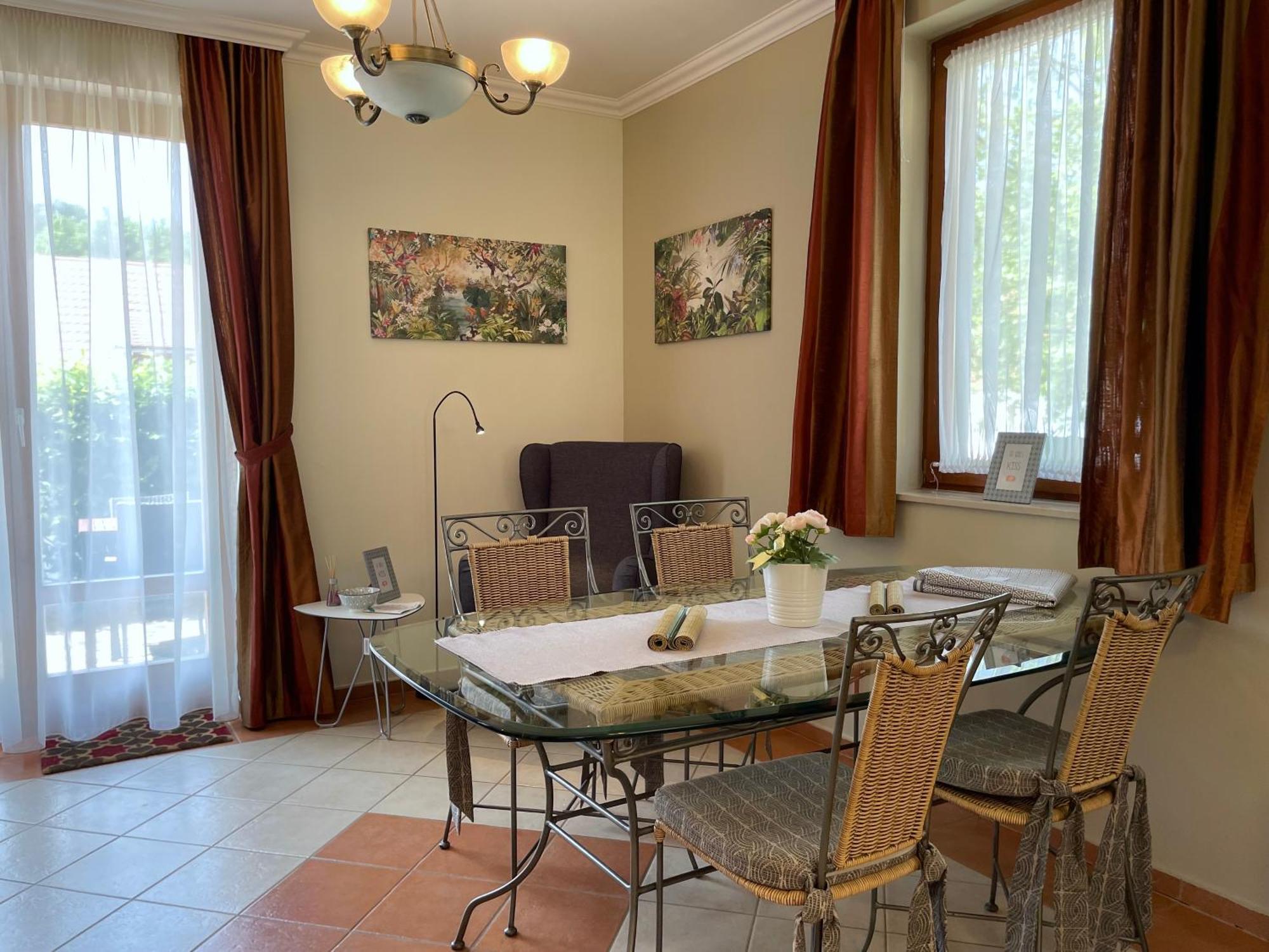 Appartement Kastelo Teraso 잘레크세니 외부 사진